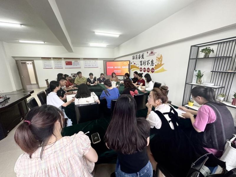 健康管理学院党支部专题党课丨学习党章、维护党章、尊崇党章 