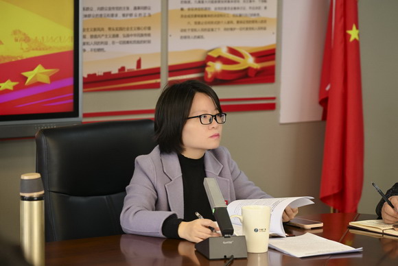 我校召开党委理论学习中心组学习(扩大)会