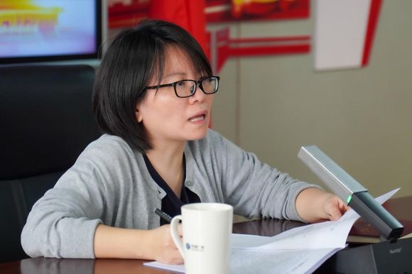 我校召开党委理论学习中心组学习(扩大)会