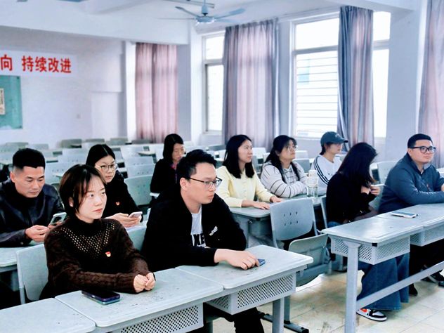剖析问题促提升 凝聚共识启新程——数智商贸学院教师党支部召开2025年度组织生活会