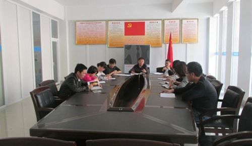华光学院党委中心组学习习近平总书记 在兰考调研教育实践活动的讲话精神