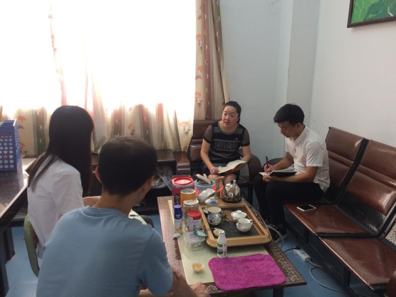 我校党委书记吴颖芳赴摄影学院走访调研