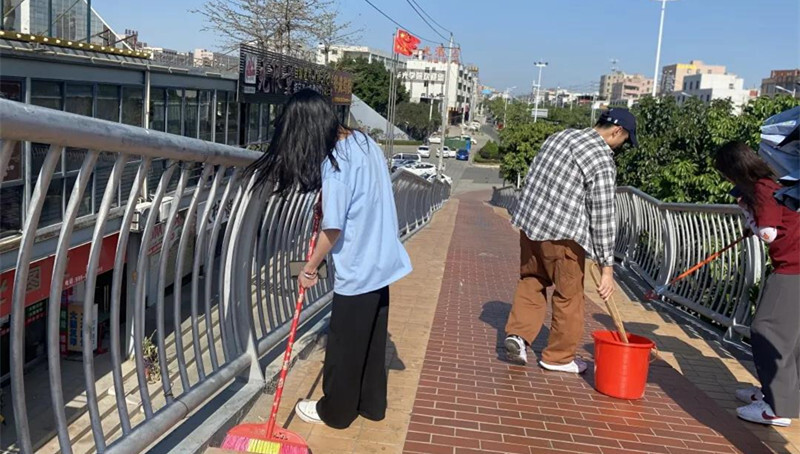 做志愿表率,践行党员担当