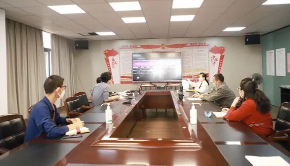 党旗飘扬｜学校迅速组织广大党员投身疫情防控第一线