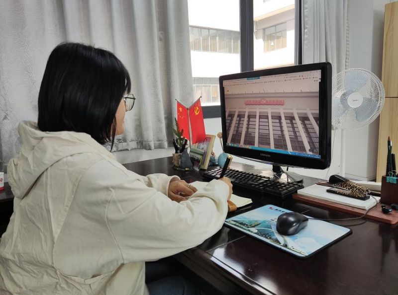 教育学院党支部组织全院师生收看“同上一堂思政大课”