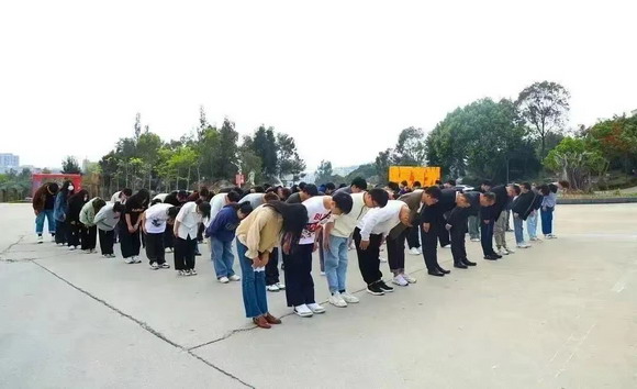 缅怀先贤 传承精神丨我校举行清明节纪念活动